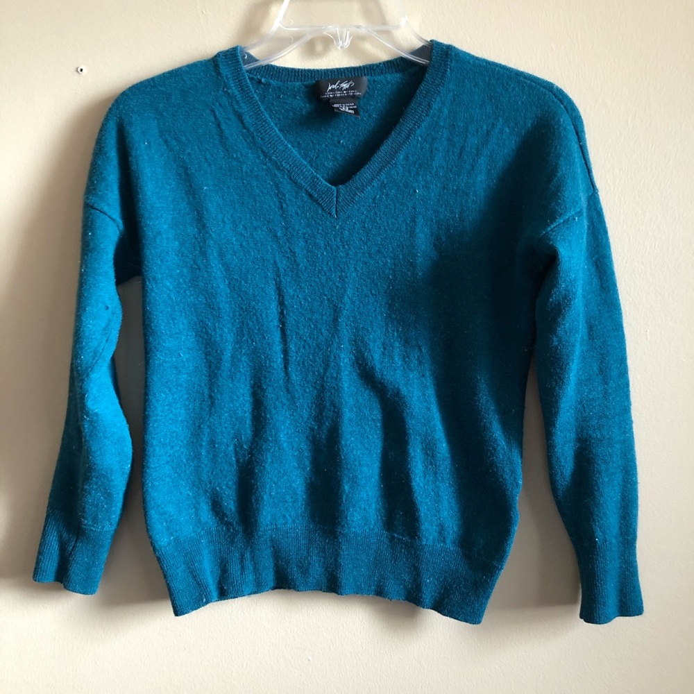 Lord and Taylor Merino Wool Sweater Long Sleeve V-neck Knit Small C